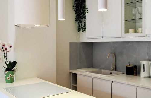 Pangrati Apartment | Athens White House 🏠