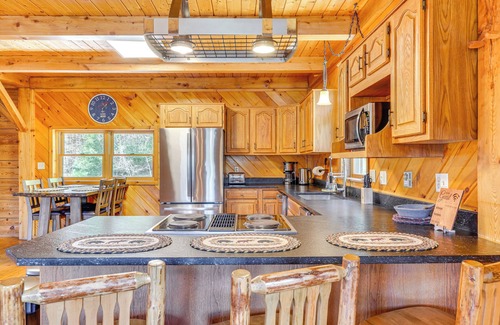Athol Cabin | Athol Cabin w/Deck & Fire Pit, 10 Mi to Lake