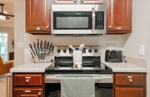Byron House | AtHome+1 Stay | Cozy 3BR | Sleeps 9