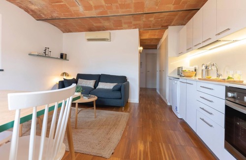 Old Town Apartment | Atic Raims - Holiday Apartment Rental in Girona | Bravissimo