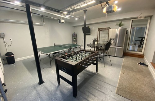 Lawrenceville House | ATL 2 family home☆Game room☆Fire-pit☆BBQ☆Gas South