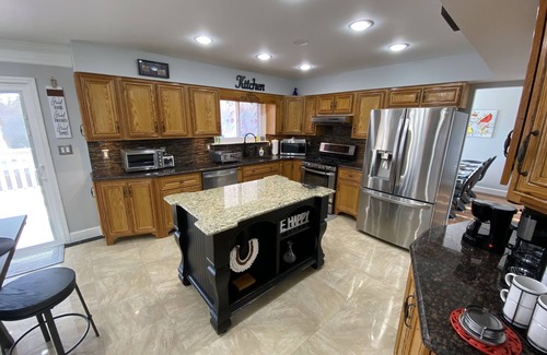 Lawrenceville House | ATL 2 family home☆Game room☆Fire-pit☆BBQ☆Gas South