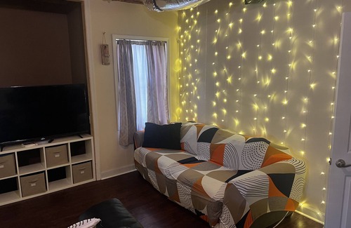 Inman House | Atl. Motor Speedway- Tucked Away In Comfort 4 Bedrooms totaling, 7 Beds
