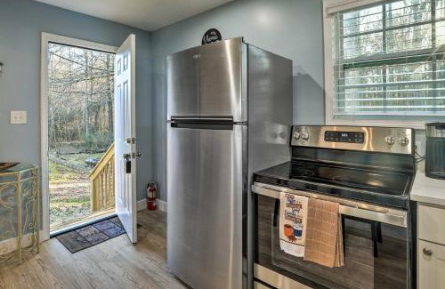 Lawrenceville Apartment | Atlanta Area Studio about 3 Mi to Gas South Arena!