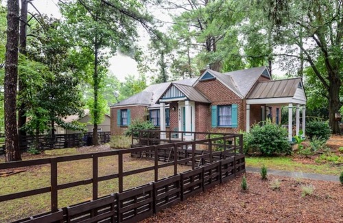 Atlanta Cottage | Atlanta Llama Luxury Cottagen