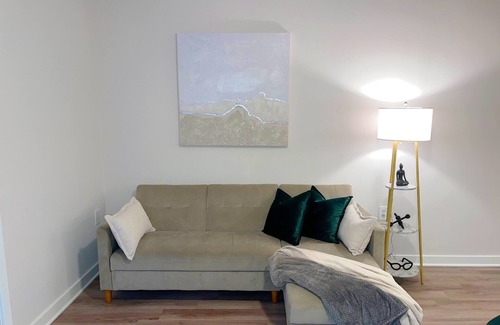 Loring Heights Apartment | Atlanta relax