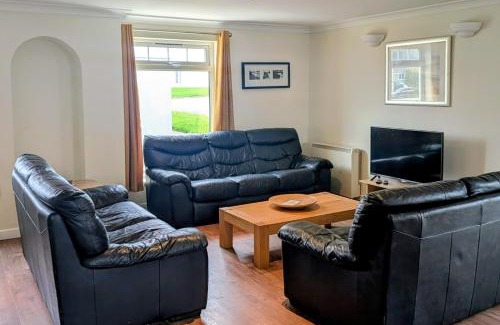 Saint Columb Major House | Atlantic Lodge - 4 Bedroom - Pool -Spa - Gym