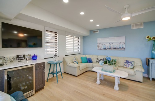 Atlantic City Condo | Atlantic City Condo w/Community Pool!