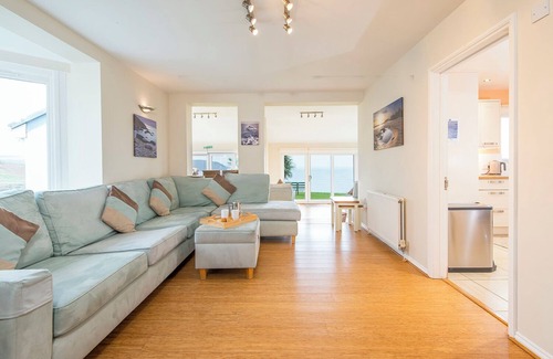 Little Haven House | Atlantic Sunset, Holiday Home Little Haven, Sleeps 12, 6 bedrooms, bathrooms