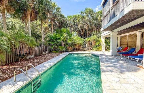 Plantation House | Atlantis – 5-Bedroom Luxury Beach Home