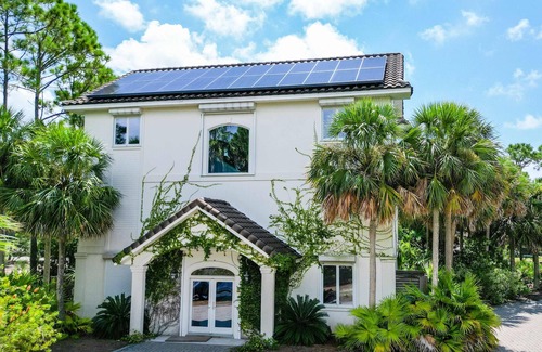 Plantation House | Atlantis – 5-Bedroom Luxury Beach Home