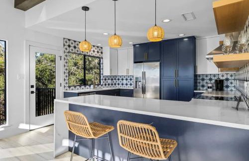 Volente House | Atlantis - Front Row View of Lake Travis