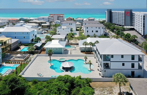 Miramar Beach House | Atlantis - Gulf View, Heated Resort-Style Pool, Hot Tub, Game Room, Free Bikes!