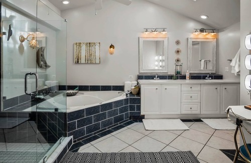 Midtown House | Atlantis House's Palm Suite-voted top 25 in USA