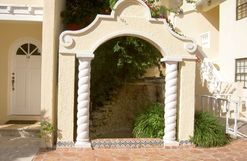 Paradise Island Apartment | Atlantis Paradise Island Beach Area Luxury Apartment