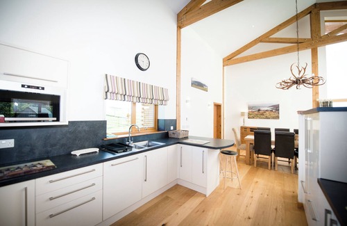 Balloch Cottage | ATLAS, family friendly, with hot tub in Cawdor