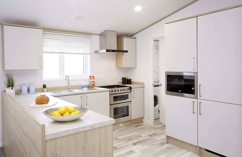 Cresswell Ski Chalet | Atlas Wisteria Lodge