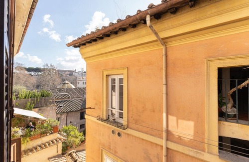 Trastevere House | Atmosphera Trastevere, Glamour Apt in the Center