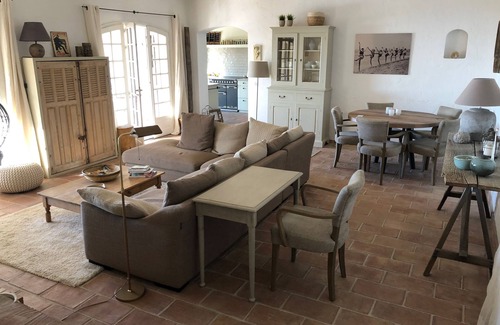 La Croix-Valmer House | Atmospheric villa with nice sea view in a quiet green area