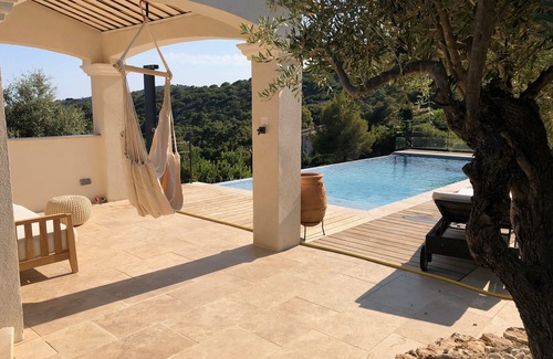 La Croix-Valmer House | Atmospheric villa with nice sea view in a quiet green area