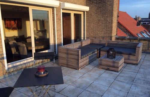 Ypres Apartment | Atrium