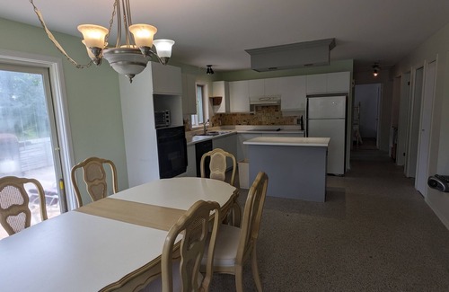 Ragueneau House | Attached Bungalow on large estate close to Baie-Comeau