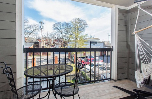 Rolling Mill Hill Condo | Attached Units! Park Free Walk 2 Broadway