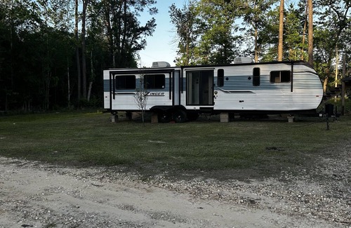 Call House | ATTENTION OUT OF TOWN WORKERSnCozy RV in the countryside of Newton, Tx