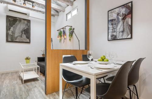 Malasana Apartment | Attic 3Bedrms-2Baths in Heart of Malasana