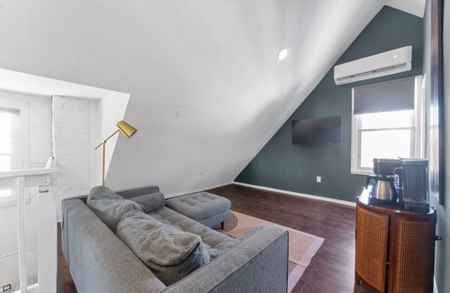Langdon Apartment | Attic Haven in the Pulse of the DC’s Vibrant Buzz!