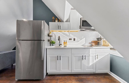 Langdon Apartment | Attic Haven in the Pulse of the DC’s Vibrant Buzz!