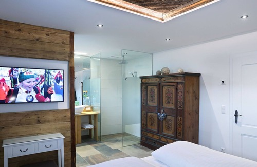 Mariapfarr House | Attic suite in Mariapfarr with whirlpool