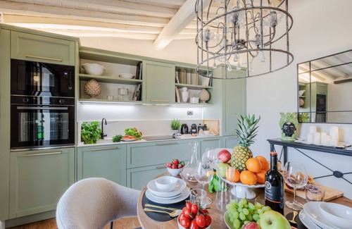 Lucca Historical Center Apartment | Attico esclusivo con grande terrazza e vista panoramica sulla città di Lucca