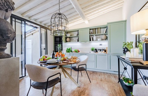 Lucca Historical Center Apartment | Attico esclusivo con grande terrazza e vista panoramica sulla città di Lucca