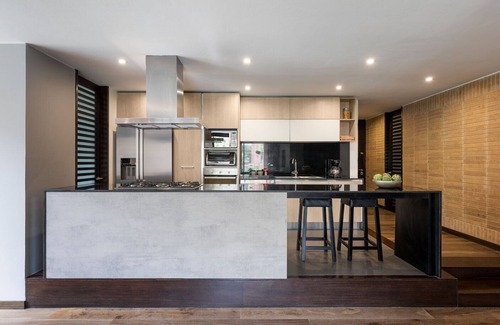 Chico Reservado Apartment | ATTIK STUNNING SUPERIOR 301