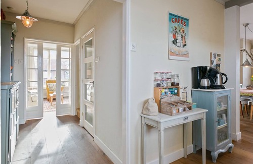 Heiloo Apartment | Attractive and spacious apartment with sunny roof terrace in near the beach