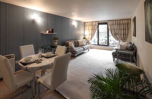 Queen's Gate Apartment | Attractive, Clean 1bed 1bath, South Kensington