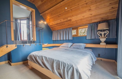 Somme-Leuze Ski Chalet | Attractive holiday home in Somme-Leuze with barbecue