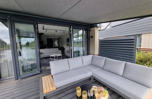 Balk House | Attractive holiday home in Balk with jetty