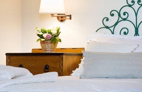 San Donato in Collina Cottage | Attractive cottage in S. Donato in Collina with garden
