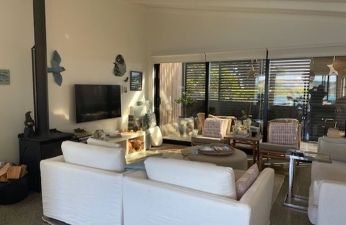Surfdale House | Attractive sunny house with wonderful views