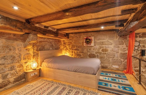 Figeac Apartment | Atypical accommodation in medieval center