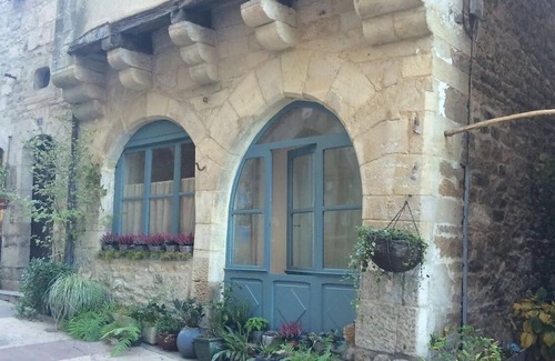 Caylus House | Atypical and charming Medieval house !