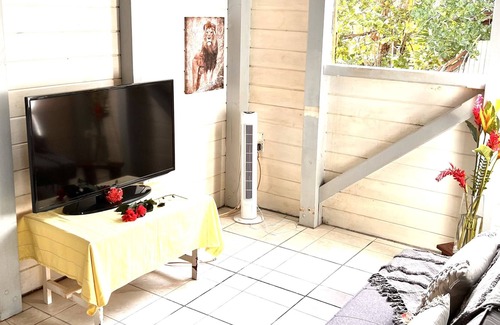 Les-Saintes House | Atypical house