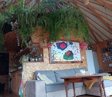 La Capelle-les-Boulogne House | Atypique yourte