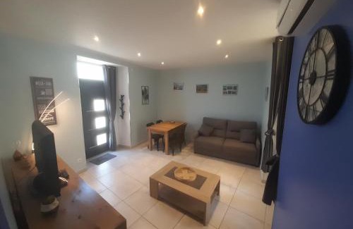 Millau Apartment | Au 70