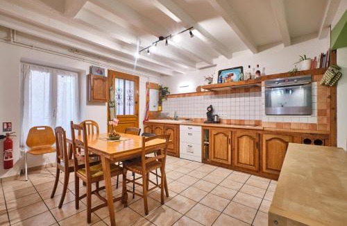 Moirans Apartment | Au 81 - Maison De Ville à Louer