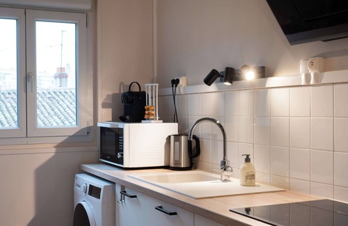 Macon Apartment | Au Bercail Mâconnais - Hypercentre Mâcon - Near train station - Comfort - 8 people