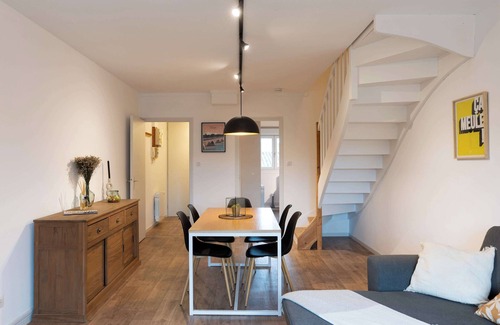 Macon Apartment | Au Bercail Mâconnais - Hypercentre Mâcon - Near train station - Comfort - 8 people