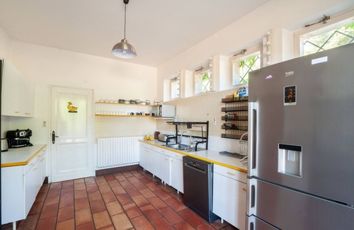 Vianne House | Au Bonheur Caché - Five Bedroom House, Sleeps 15